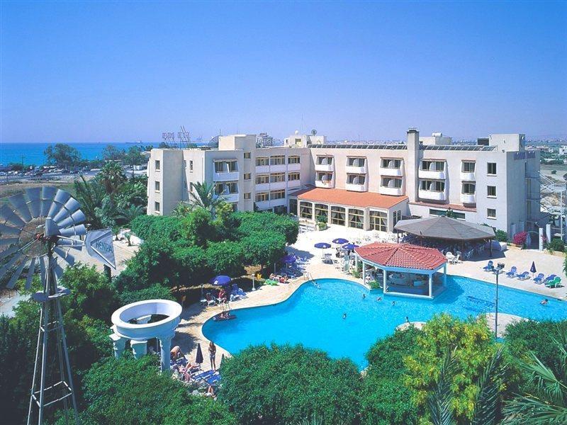 Crown Resorts Henipa Larnaca Exteriér fotografie