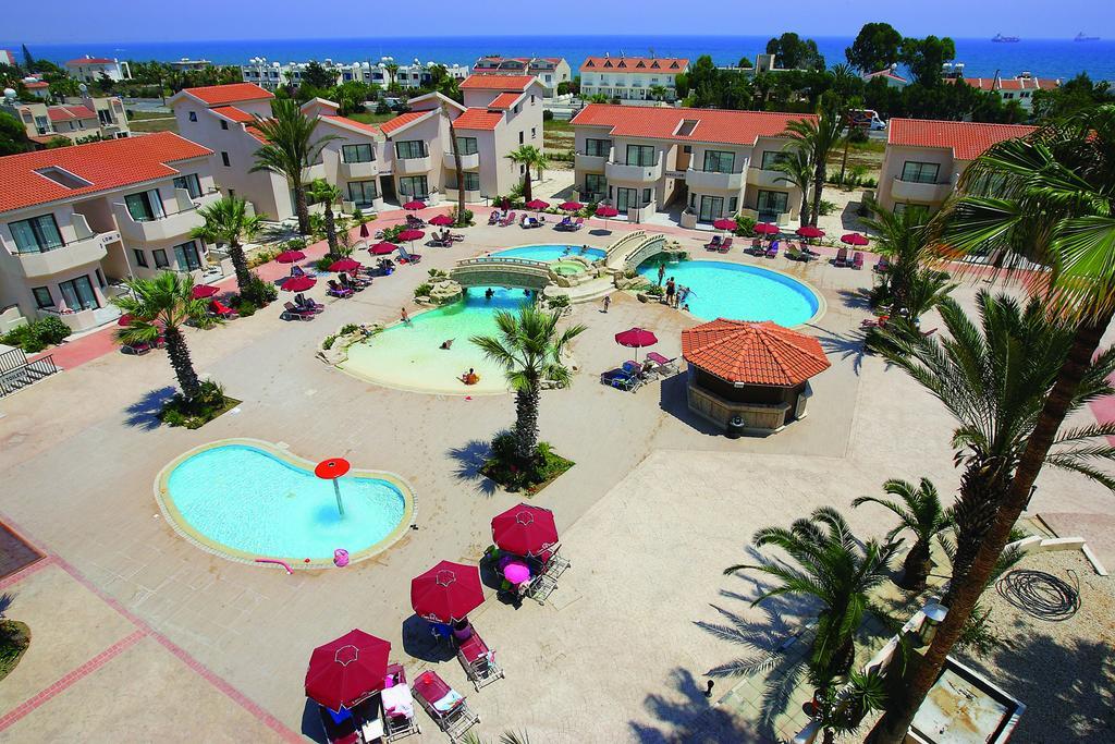 Crown Resorts Henipa Larnaca Exteriér fotografie