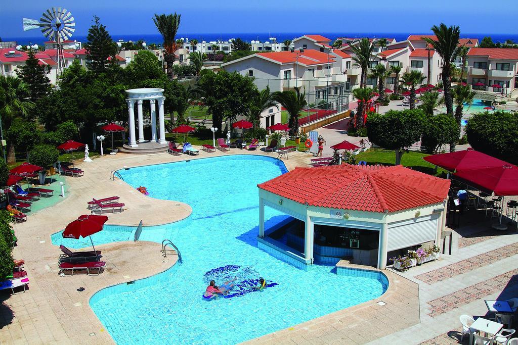 Crown Resorts Henipa Larnaca Exteriér fotografie